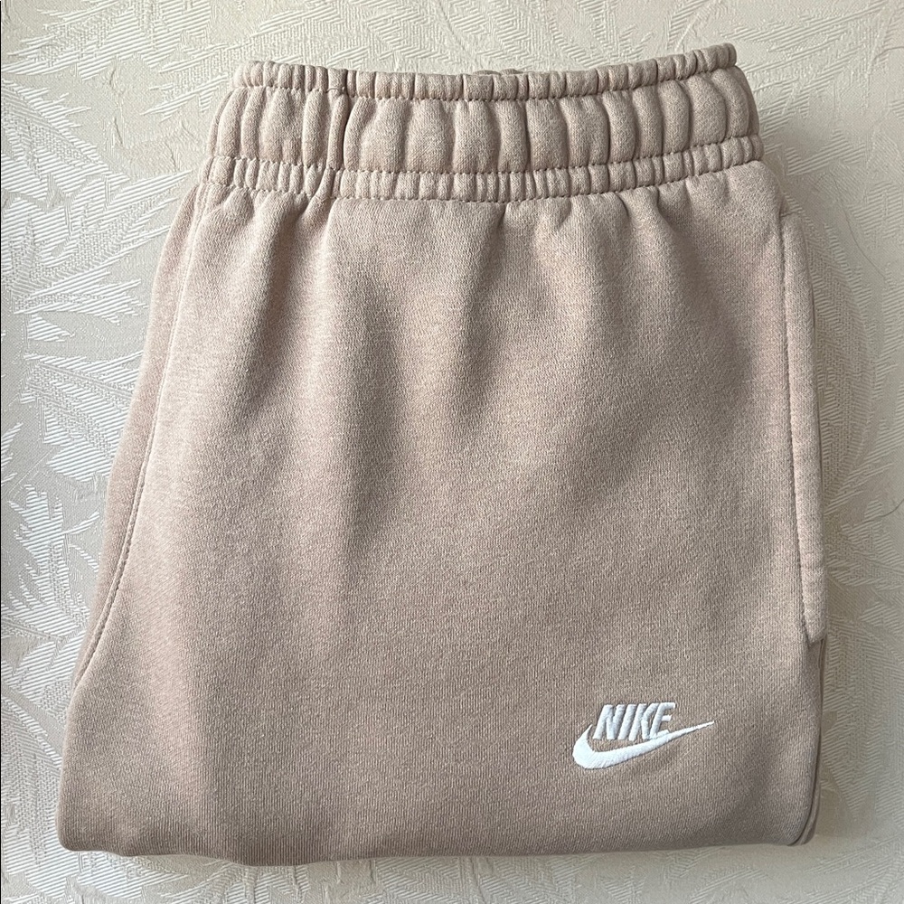 Nike Men’s Khaki Joggers - Size M Sweatpants - Athletic Fit - Picture 13 of 14